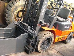 佛山叉車維修：叉車切勿超負荷作業(yè)！